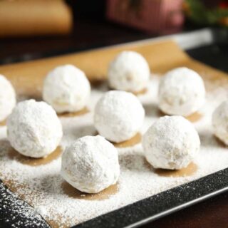 Snowball Cookies dusted with sweet sugar
