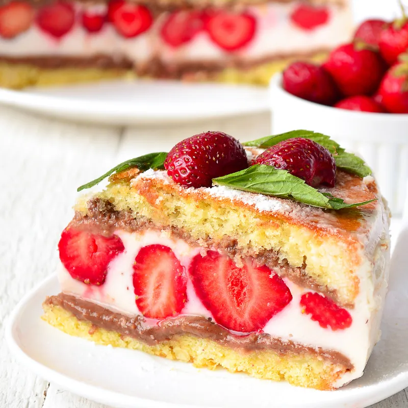 Strawberry Banana Pudding Cake | Lamberts Lately
